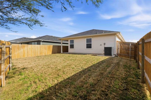 727 Gladiola LOOP, Kyle, TX 78640