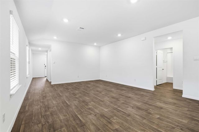 727 Gladiola LOOP, Kyle, TX 78640