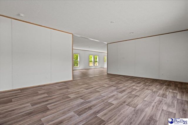 4043 Lake Swamp Rd, Timmonsville, SC 29161