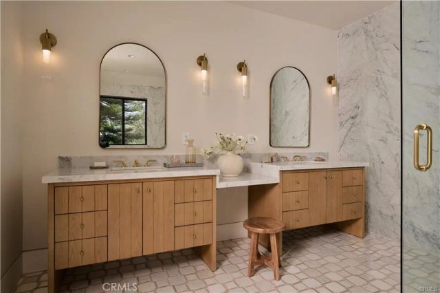 3076 Glenhurst Avenue, Los Angeles, CA 90039