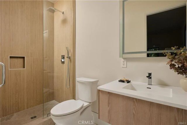 3076 Glenhurst Avenue, Los Angeles, CA 90039