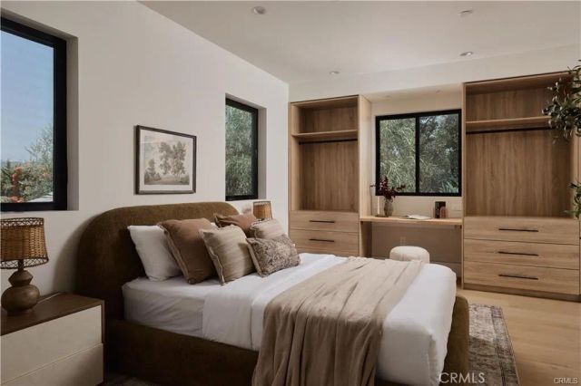 3076 Glenhurst Avenue, Los Angeles, CA 90039