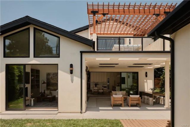 3076 Glenhurst Avenue, Los Angeles, CA 90039