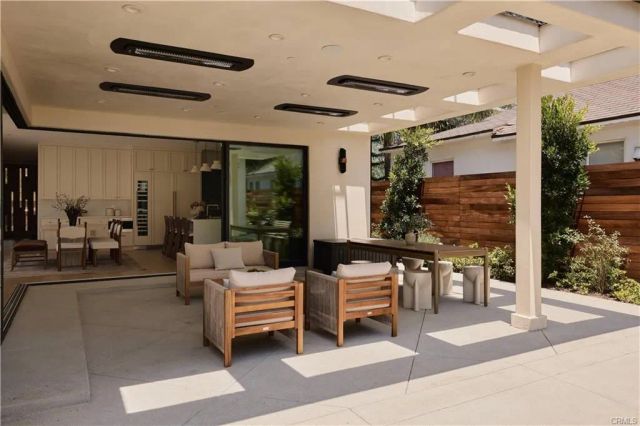 3076 Glenhurst Avenue, Los Angeles, CA 90039