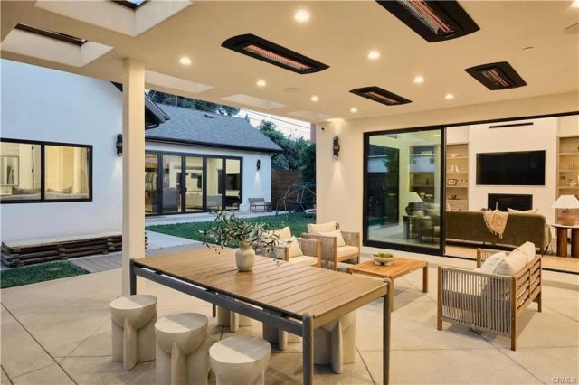 3076 Glenhurst Avenue, Los Angeles, CA 90039
