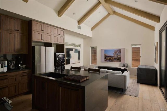 3076 Glenhurst Avenue, Los Angeles, CA 90039