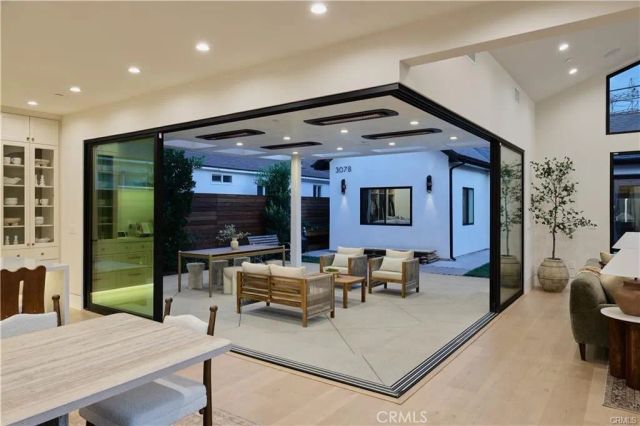 3076 Glenhurst Avenue, Los Angeles, CA 90039