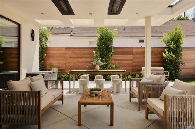 3076 Glenhurst Avenue, Los Angeles, CA 90039