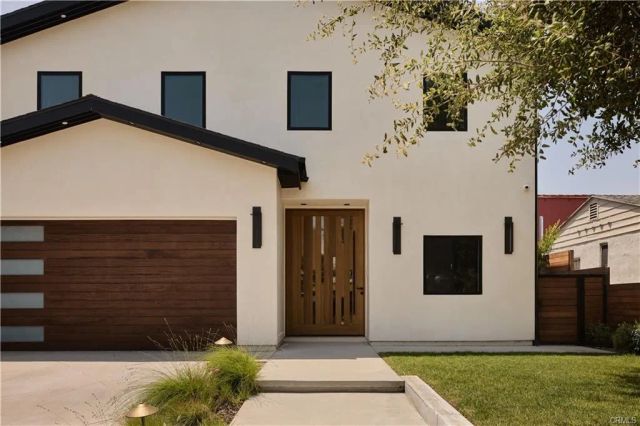 3076 Glenhurst Avenue, Los Angeles, CA 90039
