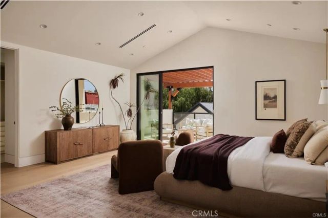3076 Glenhurst Avenue, Los Angeles, CA 90039