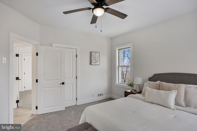 16 W GREENWOOD AVE, Oaklyn, NJ 08107