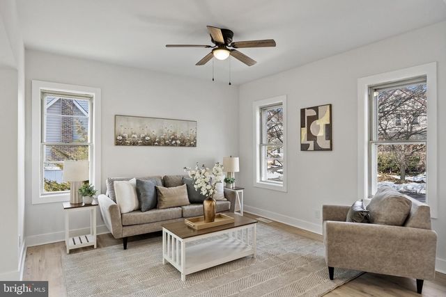 16 W GREENWOOD AVE, Oaklyn, NJ 08107