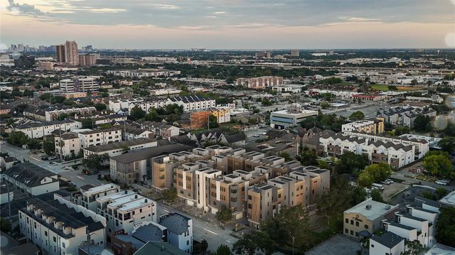 5823 Winsome Lane, Houston, TX 77057