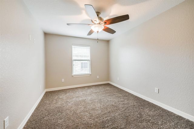 115 Silverbell Circle, Lake Jackson, TX 77566