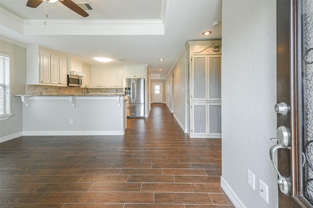 115 Silverbell Circle, Lake Jackson, TX 77566