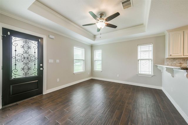 115 Silverbell Circle, Lake Jackson, TX 77566
