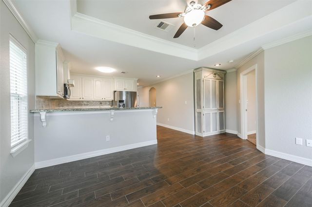 115 Silverbell Circle, Lake Jackson, TX 77566