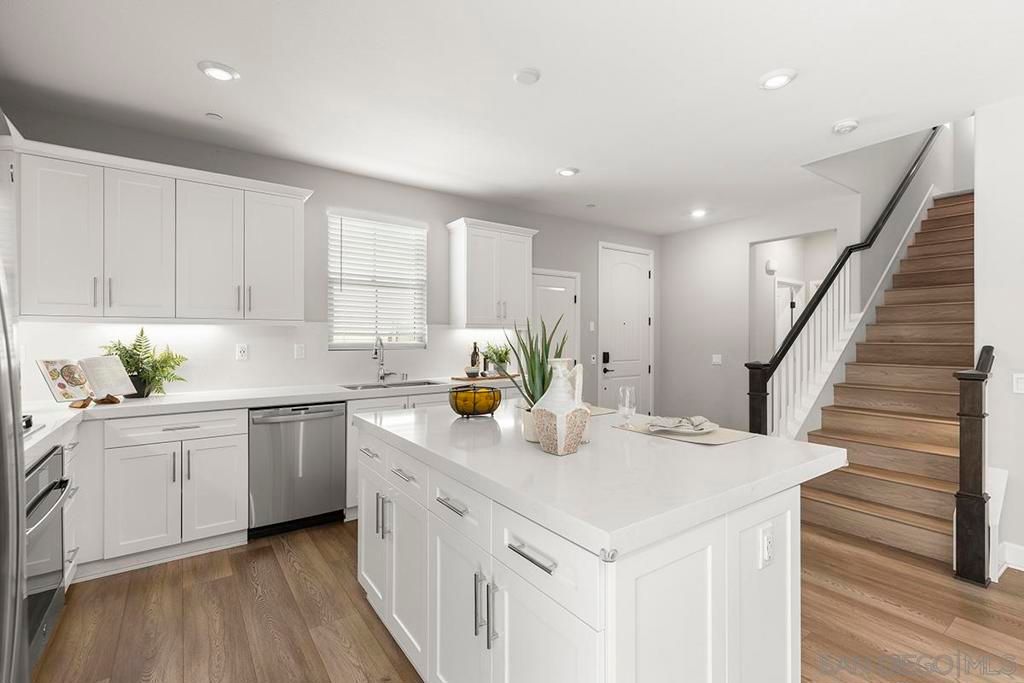 Image 10 of property listing at 10836 Everly Way, San Diego, CA 92129