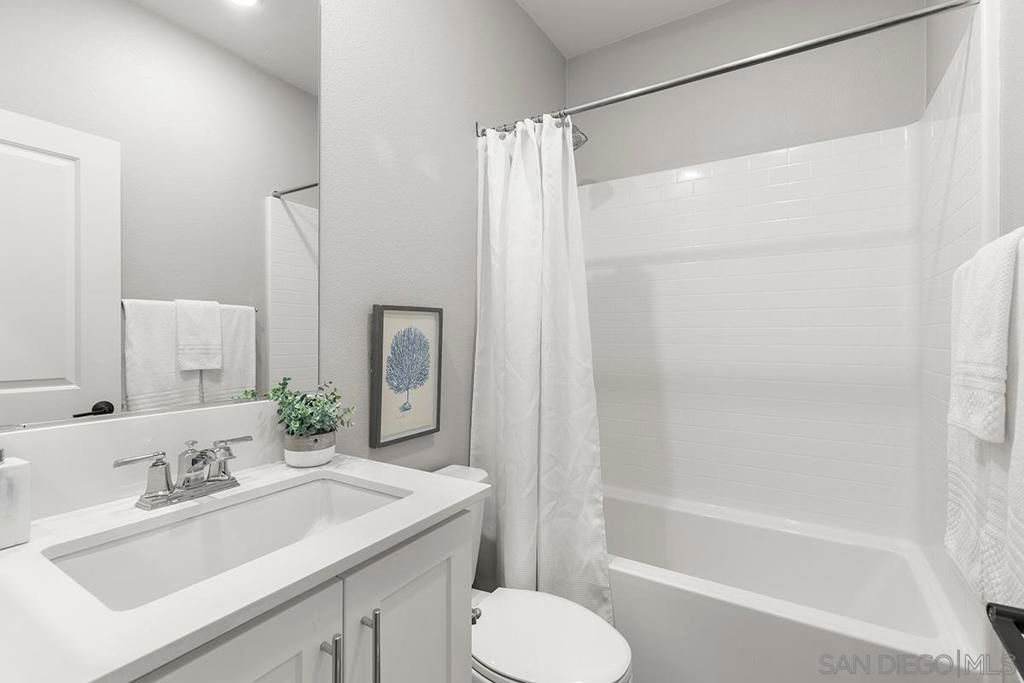 Image 13 of property listing at 10836 Everly Way, San Diego, CA 92129