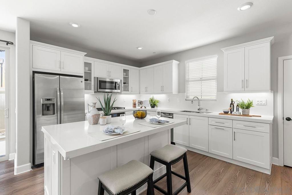 Image 9 of property listing at 10836 Everly Way, San Diego, CA 92129