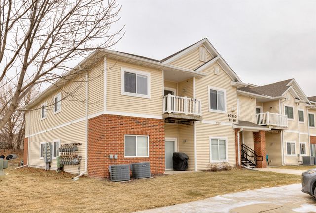 10310 Essex Drive 14, Johnston, IA 50131