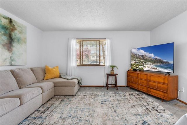 11350 Ibis Street NW, Coon Rapids, MN 55433