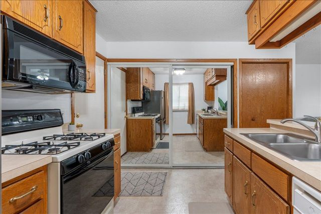 11350 Ibis Street NW, Coon Rapids, MN 55433