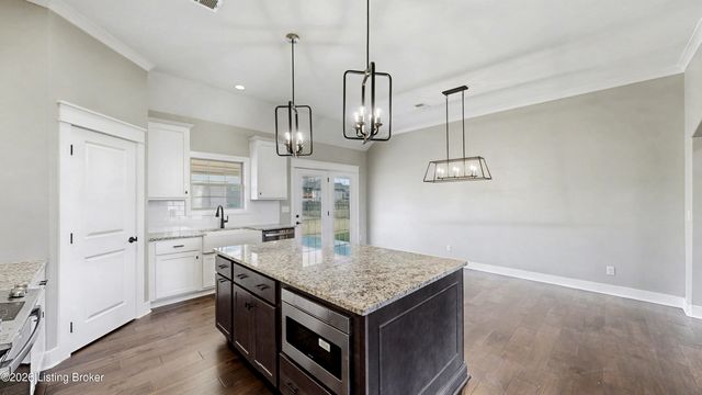 6408 Lovers Farm Trace, Louisville, KY 40291