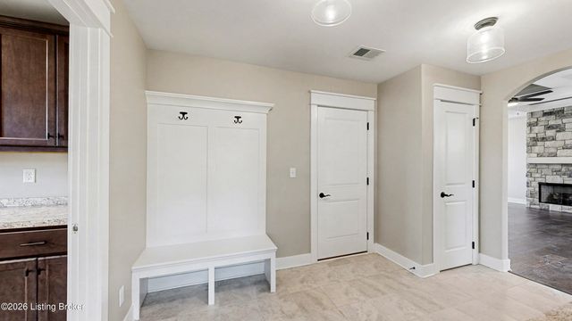 6408 Lovers Farm Trace, Louisville, KY 40291