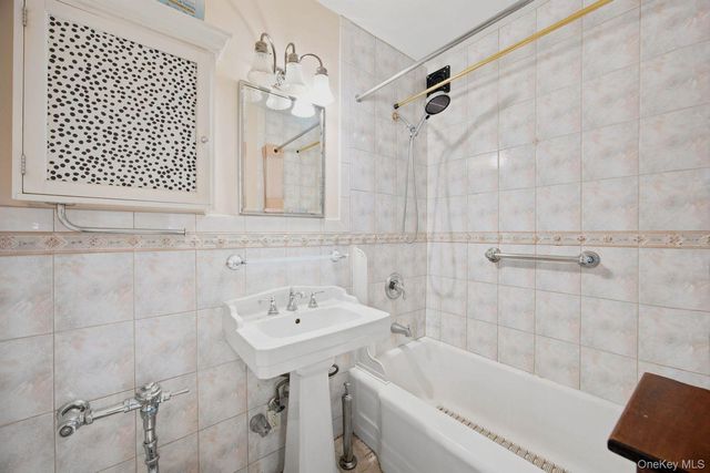 50-22 40th Street 6H, Sunnyside, NY 11104