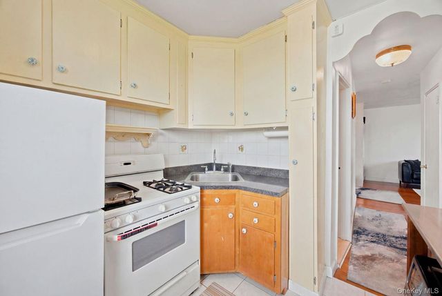 50-22 40th Street 6H, Sunnyside, NY 11104