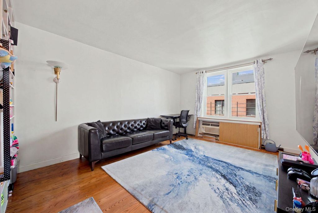 50-22 40th Street 6H, Sunnyside, NY 11104 — photo 2