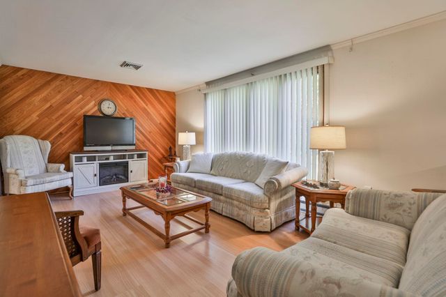 413 South Baboosic Lake Road, Merrimack, NH 03054