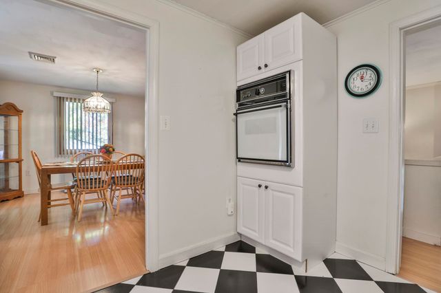 413 South Baboosic Lake Road, Merrimack, NH 03054
