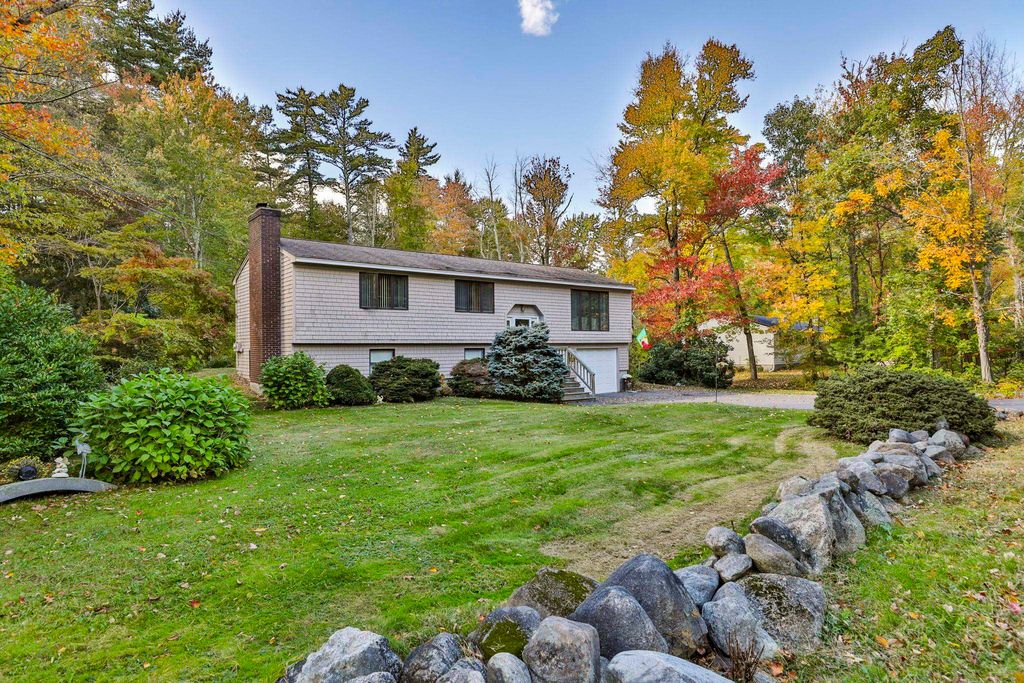 413 South Baboosic Lake Road, Merrimack, NH 03054