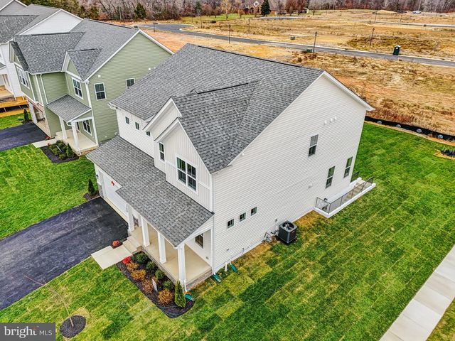 11790 WALES DR, Fredericksburg, VA 22407