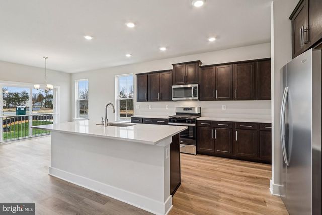 11790 WALES DR, Fredericksburg, VA 22407