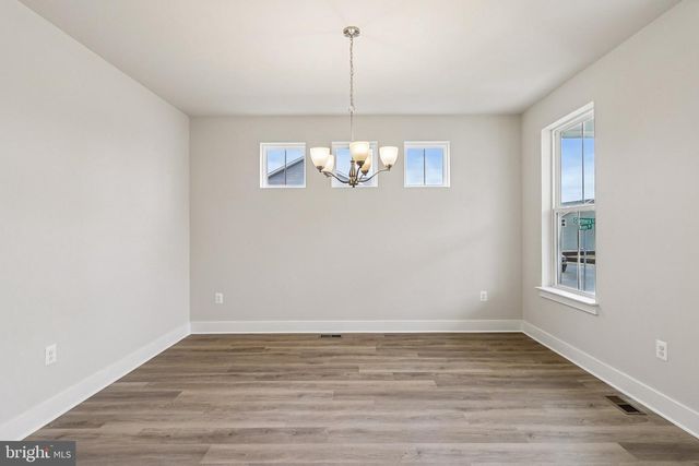 11790 WALES DR, Fredericksburg, VA 22407