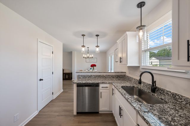 216 Quarry Overlook Way, Clarksville, TN 37043