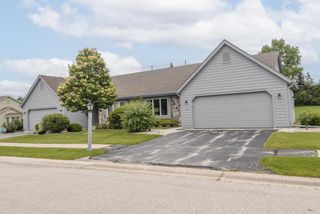 W178N9858 Riversbend CIRCLE E #D-95, Germantown, WI 53022