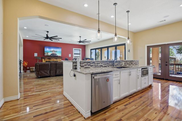 4401 Hilliard RD, San Marcos, TX 78666