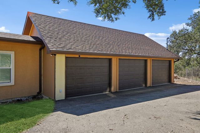 4401 Hilliard RD, San Marcos, TX 78666