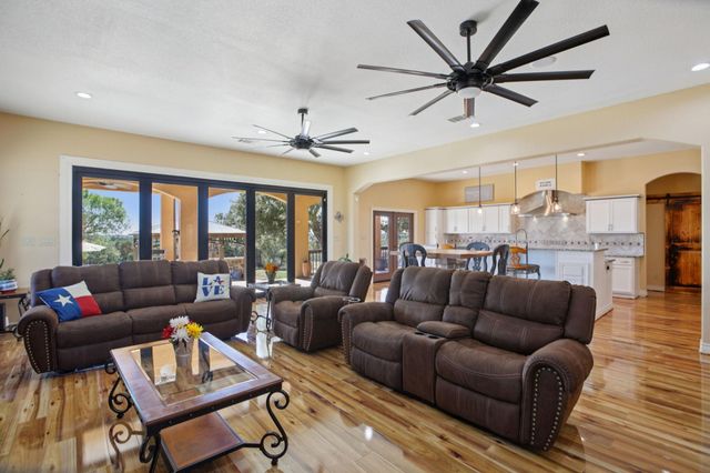 4401 Hilliard RD, San Marcos, TX 78666