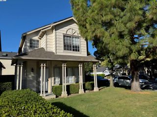 6221 Potrero Dr, Newark, CA 94560