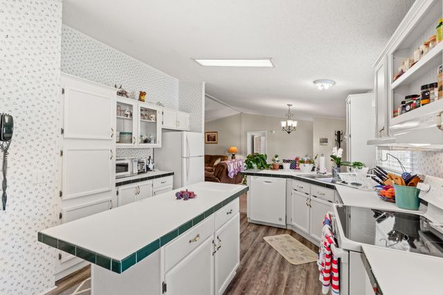 527 Grapevine St., Myrtle Beach, SC 29579