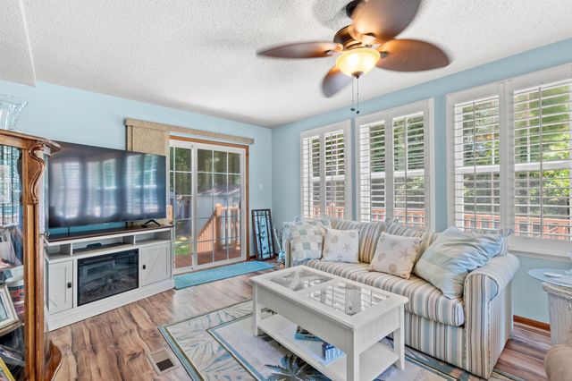 527 Grapevine St., Myrtle Beach, SC 29579
