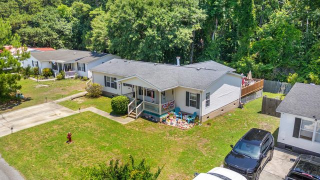 527 Grapevine St., Myrtle Beach, SC 29579