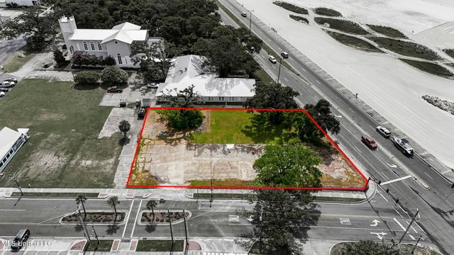 1940 E Beach Boulevard, Biloxi, MS 39531