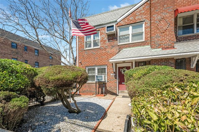95-01 43rd Avenue, Elmhurst, NY 11373