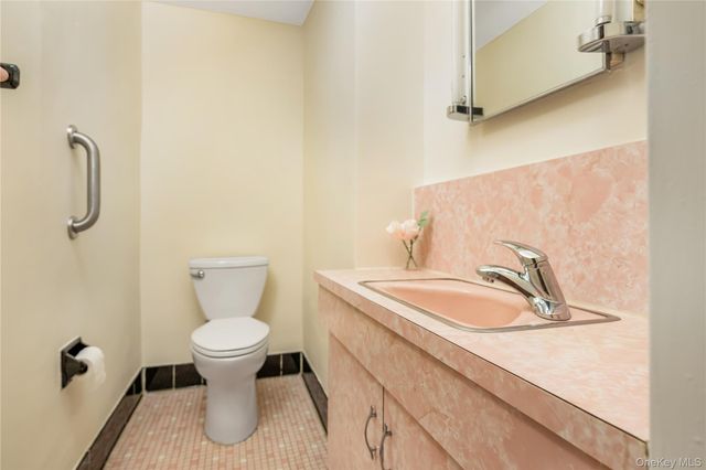 95-01 43rd Avenue, Elmhurst, NY 11373